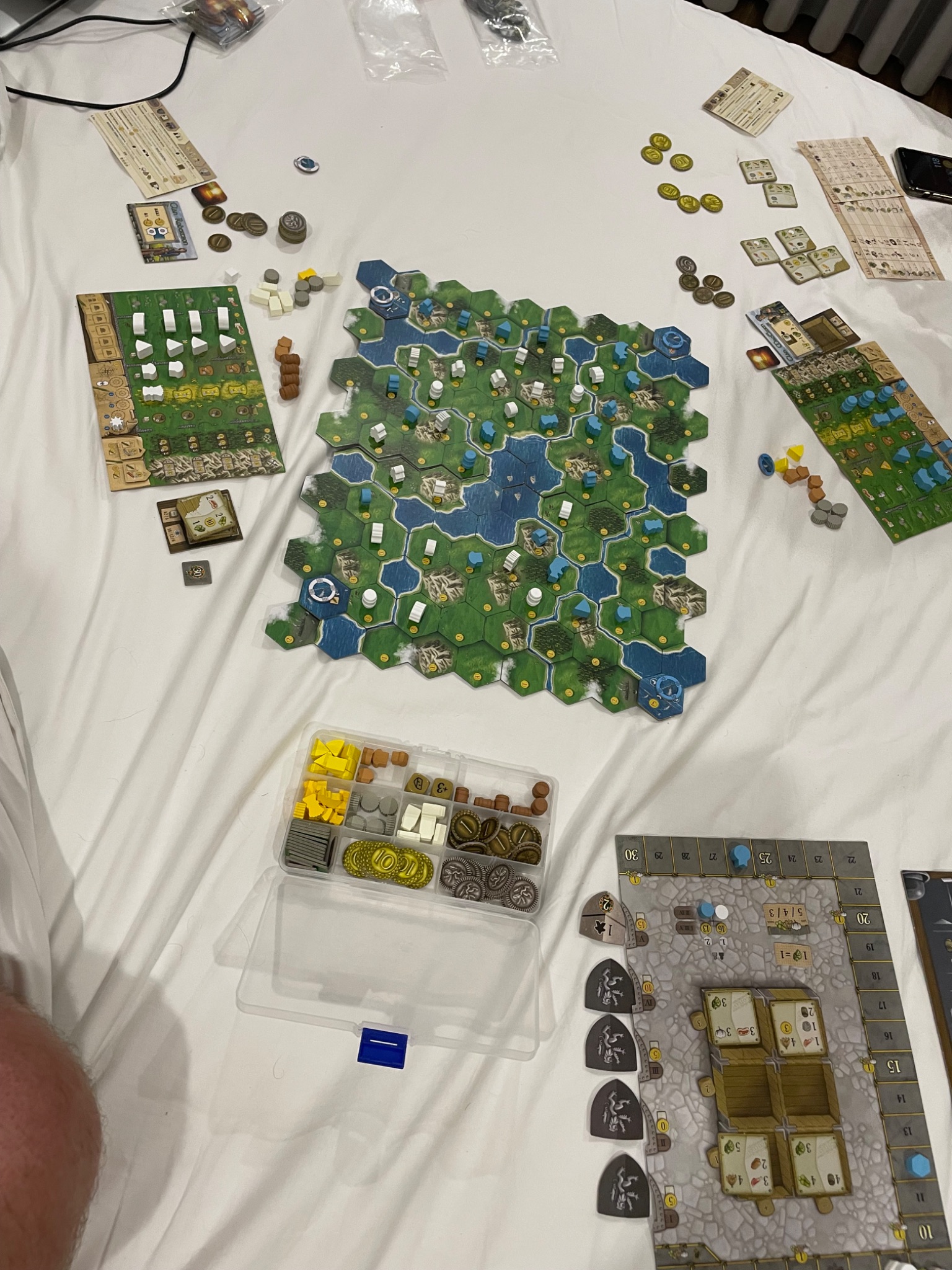 Clans of Caledonia photo